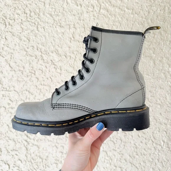 Vintage Dr. Marten Leather Olive Green Combat Boots Women’s Size 7.5 - Picture 6 of 8